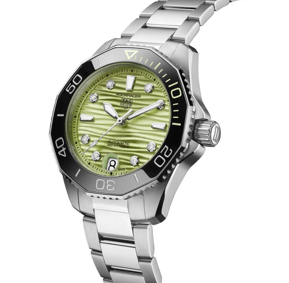 tghr Aquaracer Professional 300 Date